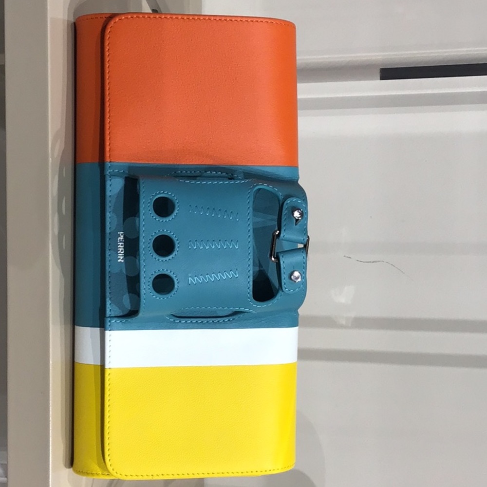 Calf leather cabriolet glove clutch